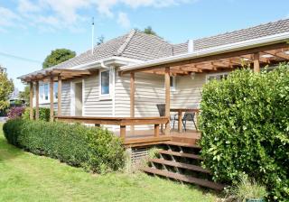 Comfortable Home, Big Backyard - Rotorua - 0