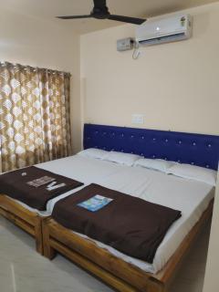 Redkar Rooms Gokarna Beach front AC And Non AC Rooms - Gokarn - 0