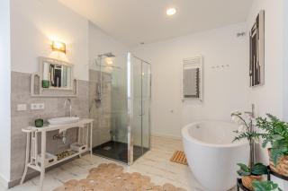 Ohliving Clavijo - Seville - 5