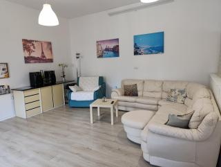 Casa con ampio giardino e patio - 8