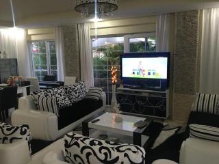 Müstakil, özel havuzlu, jakuzi ve saunalı villa - 1