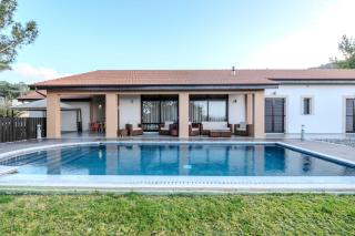 Pine and Olive Seahouse - 3