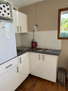 Studio petit jardin, piscine - Cogolin - 4