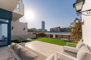 Private 5 bedroom beach villa - Dubai - 1