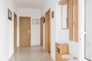 Brela Family Apartment - 7