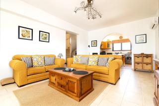 Villa Alnika Acacia by Villa Plus - Lakhania - 6