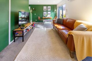Gorgeous in Green - 2 bed Central Oasis w/king bed - Christchurch - 1