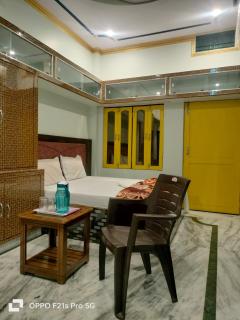 NIDHIVAN P. GUEST HOUSE - Varanasi - 3