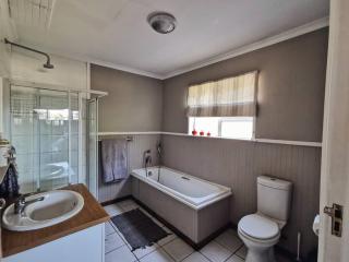 Cottage at Shiloh Shalom - 8