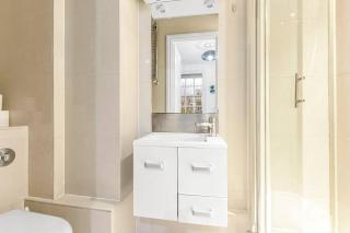 Beautiful 3 Bed 3 bath in Edgeware Road - 3