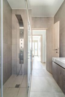 Modern Private Villa with Infinity Pool - 3