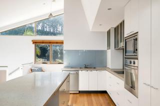 3-Bed Seaside Serenity Escape at Long Beach - 7