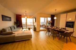 Villa With Beautiful View, Modern Furnishing & Pool - Podstrana - 1