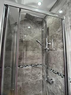 Cosy 1 Bed Flat with Free Parking - 6