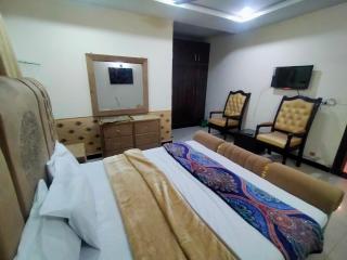 Peridot Vacation Inn, Bahria - 2