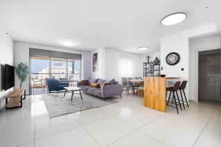 Ashdod Luxe Escape Spacious, Stylish, with Mamád - Ashdod - 0