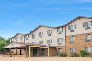 Super 8 by Wyndham St. Clair MO - Saint Clair - 0