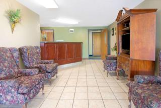 Super 8 by Wyndham St. Clair MO - Saint Clair - 8
