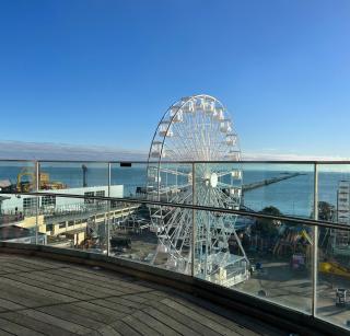 Stunning New Penthouse Apartment - Southend-on-Sea - 4