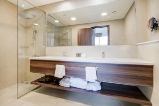 Avani Plus Palm View Dubai Suites - 4