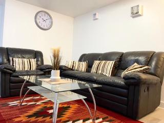 Crescent Apartment - Two bedroom - Goodmayes - 2
