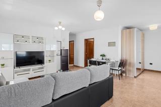 Home2Book Stunning Apartment & Terrace Playa Honda - Playa Honda - 4