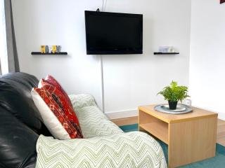 Crescent Apartment - Modern 1 Bedroom First Floor - Goodmayes - 9