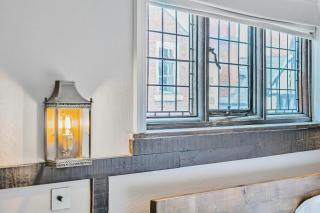 Quirky Retreats - Chester Rose - 5