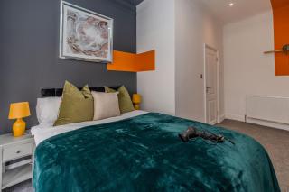 2 Bedroom Flat Next to Brighton Station & Beach I Sleep 8 Guests - Brighton & Hove - 1