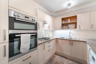6 Meadowcroft House - 3
