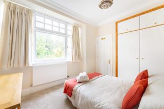 6 Meadowcroft House - 2