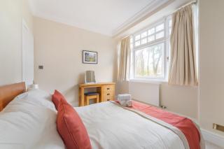 6 Meadowcroft House - 1