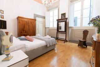 Santo Spirito Frescoed 6 sleeps apartment - 2