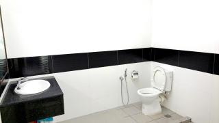 Mansion One Studio - Spacious Balcony with 1 bathroom, Seaview - George Town - 5