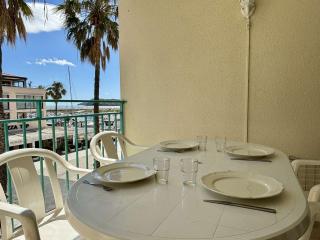 Appartement 2 pièces avec terrasse et parking à 150m de la mer - FR-1-225-451 - 2