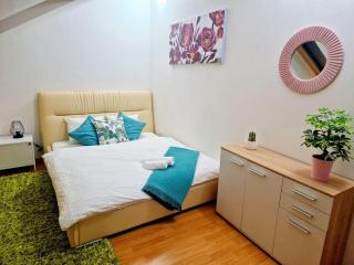 Matilda Old Town Apartment with free parking - Košice - 3