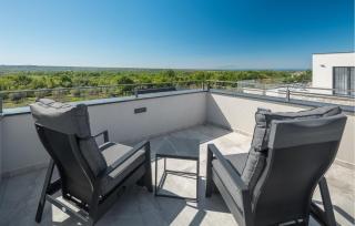 Beautiful Home In Tar - 9