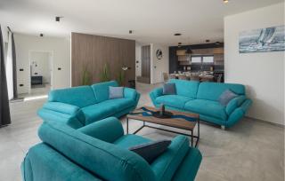 Beautiful Home In Tar - 6