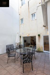 4BR Home in Prime Location Just Off the Promenade by 360 Estates - Sliema - 1