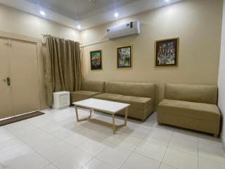 Burj Al Bahria Town Luxury Suites - Lahore - 2