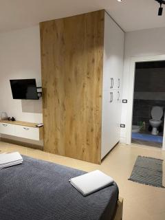 Breeze Apartments 3 - 5
