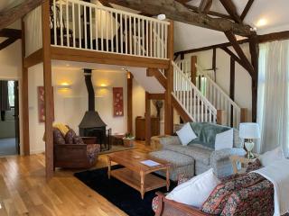 The Barn at Whitehouse Farm nr Salisbury & New Forest - 9