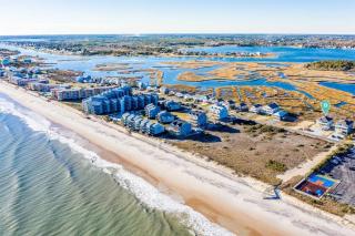 Luxurious 7BR Beach Home Ocean Views, Pool, Hot Tub - North Topsail Beach - 5