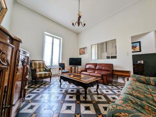 Maison de style tout confort, position idéale, avec clim et petit extérieur - Orange - 7