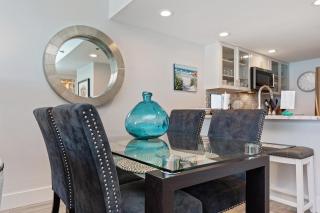 One Seagrove Place 0806 - 3