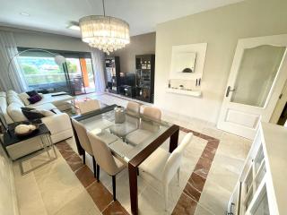 Luxury 2-bed apt in Benatalaya - Estepona - 6