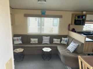 3 Bed Caravan Lido Beach - Prestatyn - 6
