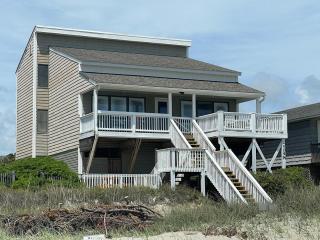 Happy Feet - Oak Island - 0