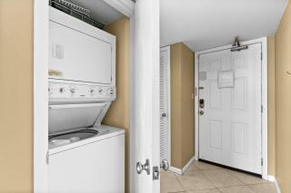 One Seagrove Place 0405 - 4