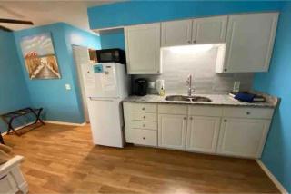 Malyn 122, Waterfront condo, few blocks to beach - 3